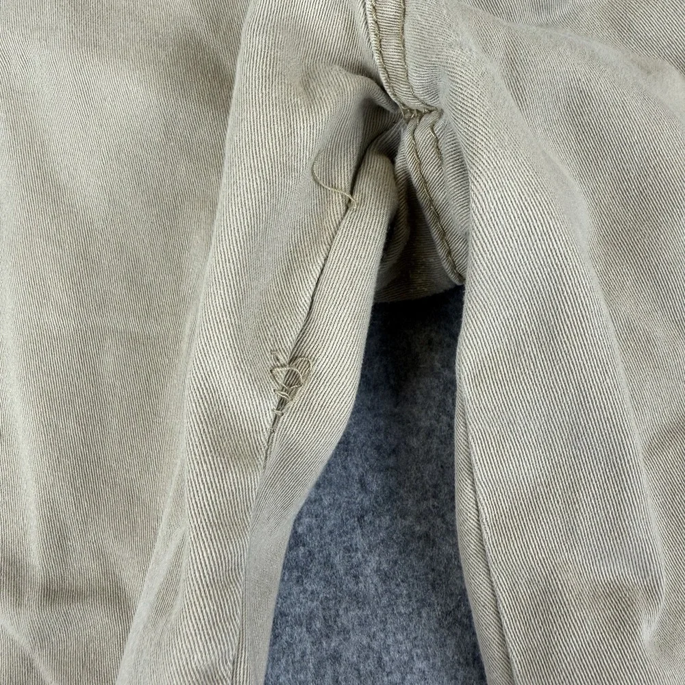 UNIONBAY Men's Survivor Cargo Shorts Khaki Size 32 Tan Hiking Cotton Utility